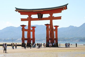 Hiroshima & Miyajima by Bullet Train from Tokyo 