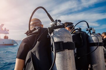 Hurghada : Diving & Snorkeling Cruise Tour w Lunch & Drinks