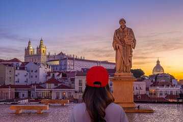 Sunrise Walking Tour: Lisbon Before the Crowds