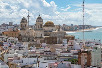 Cadiz and Jerez 10 Hour Day Tour from Seville + Free Photoshoot