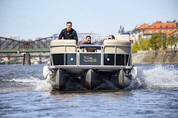 3 Hours Prague Private Boat Cruise Beer or Prosecco Unlimited