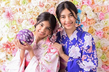 Osaka Kimono Rental Includes One Photo Shoot