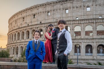 Personalized Photoshoot Outside the Colosseum