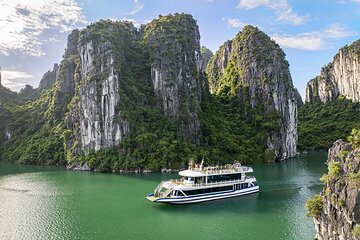 Hanoi Luxury Day Cruise to Ha Long Bay All Inclusive with Buffet