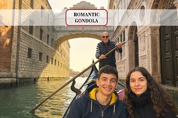 Shared Gondola Ride in Venice through enchanting Bridge of Sighs