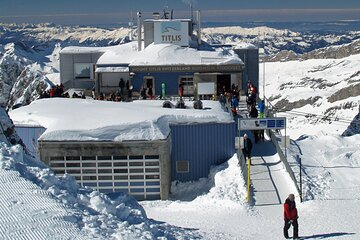 Private Car Tour to Mt Titlis, Engelberg and Lucerne