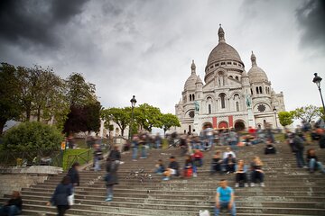 Guided Walking Tour & Parisian Drink Tasting at Montmartre Paris