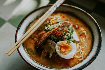 Eat Like a Vietnamese with a Local Guide