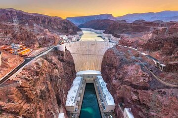 Walk the Hoover Dam and Kayak to Emerald Cave combo