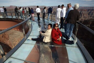 Grand Canyon Skywalk Tour Escapade