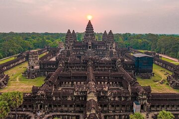 Explore Angkor Tour with Sunset From Siem Reap