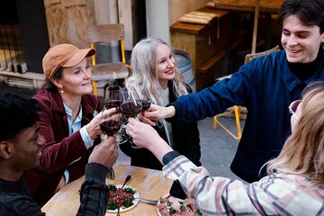Paris: Left Bank Gastronomy & Wine tour by a Culinary School 