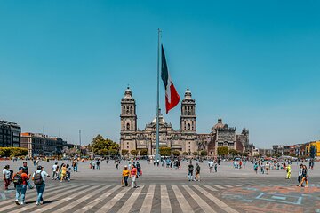 Walking tour of the historic center of Mexico City