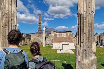 Shore Excursion: Pompeii & Mount Vesuvius with Lunch