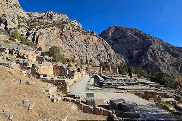 Athens to Delphi and Galaxidi Private Tour with Pro Photography