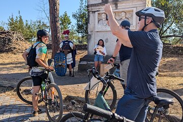 2-Day Tour of Rome Center and Appia Antica by E Bike