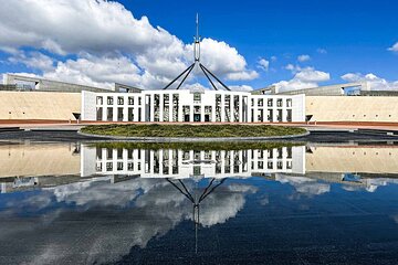 Private Canberra Tour In a Mercedes From Sydney