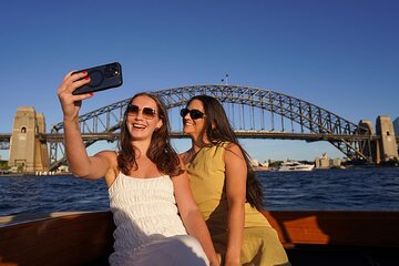 Sydney Harbour Iconic Sunset Selfies Tour