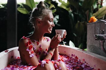 Bali Spa Luxury Massage Scrub Flowerbath Package