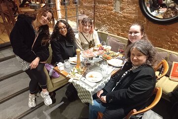 Guided food and wine with walking tour 