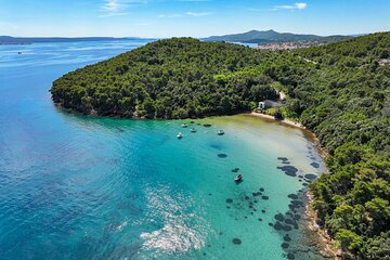 Explore Islands and Blue Bay Snorkeling Adventure on Speedboat