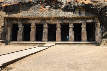 Private Elephanta Caves and Island Tour with Guide