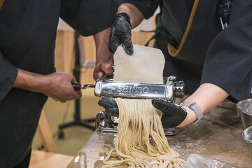 Japanese Cuisine: Customized Ramen and Tea Ceremony in Kimono