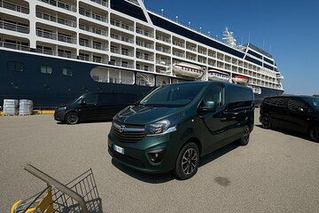 Transfer Port of Civitavecchia Minivan round trip