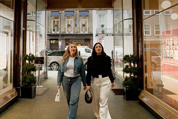 Personalised Shopping Tour in London with Expert Fashion Stylist