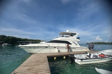 LUXURY YACHT + Beach Club + Party Island + Food & Drinks