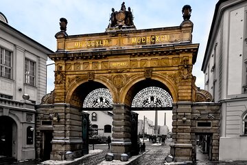 Day trip to Pilsner Urquell brewery and bohemian glassworks