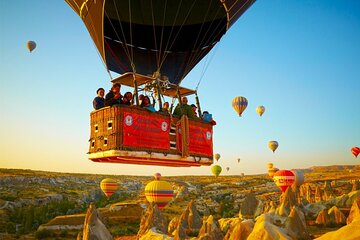 Cappadocia Hot Air Balloon Tour With Transfer 
