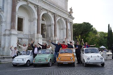 Fiat 500 Vintage Car Tour in Rome with Professional Photographer 