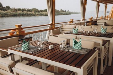 4 Days Dahabiya Nile Cruise from Aswan to Luxor by Sightseeing
