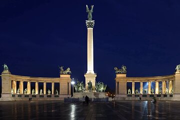 City Park True Crime of Hungary and Night Walk Tour in Budapest