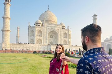 Taj Mahal, Agra Fort & Baby Taj Day Trip from New Delhi by Car