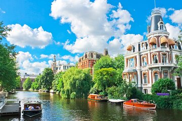Amsterdam Canals Boat Tour with Guide in Spanish