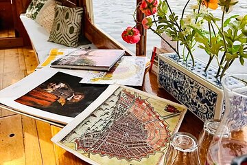 Historic private boat tour Amsterdam