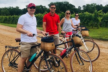 Petite Signature Ride at Upper Shirley Vineyards - 2hrs