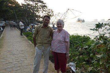Kochi’s Best TukTuk Sightseeing Tour with Local Driver