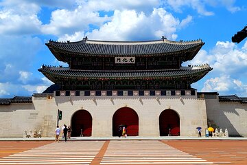 [Private tour] Seoul highlights with a palace and food market