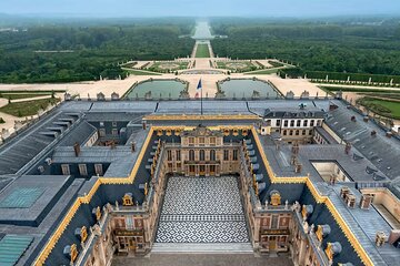 Opulent Versailles Highlights & Market with a Local Expert