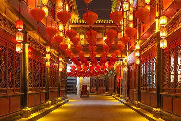 Chengdu City Walking Tour with Food and Culture Stops