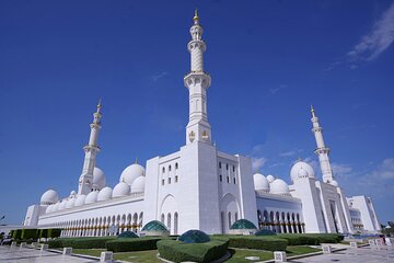 Abu Dhabi Tour From Dubai With Small Group 
