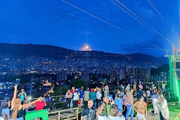 A night at the Sky Viewpoint with Activities