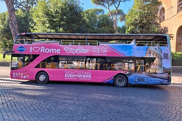 Tour of Rome by Open bus. Hop on Hop Off/I Love Rome/T.Y.T.