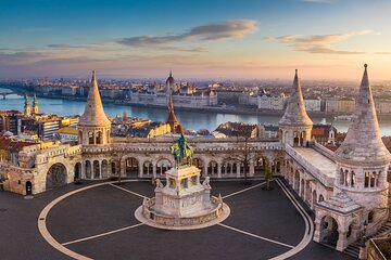 Private transfer from Split to Budapest with 2h for sightseeing