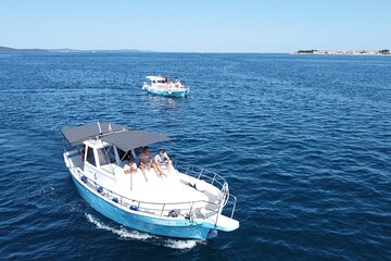 Zadar: Ugljan, Ošljak, Galevac Vintage boat tour with Wine