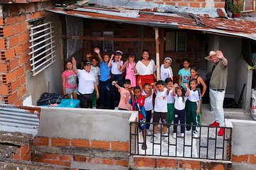 Support & Meet a Comuna 13 Foundation that Feeds Kids & Elderly