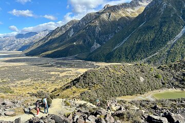 Mt Cook & Tasman Glacier lookout Small Group Tour from Queenstown